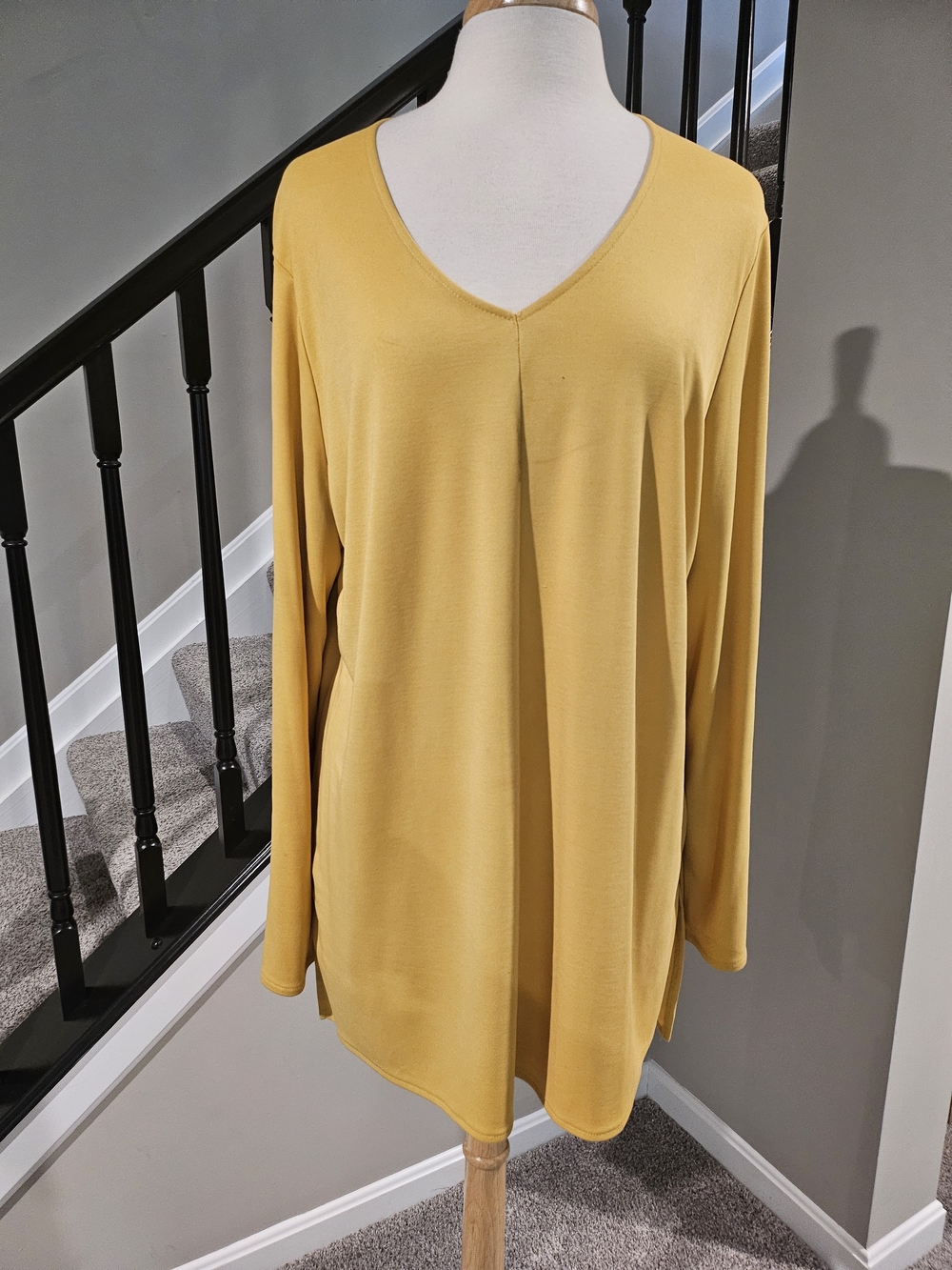 Black Label by Chico’s – Yellow Gold Long Sleeve Tunic (Chico’s Size 3/US 16/18)